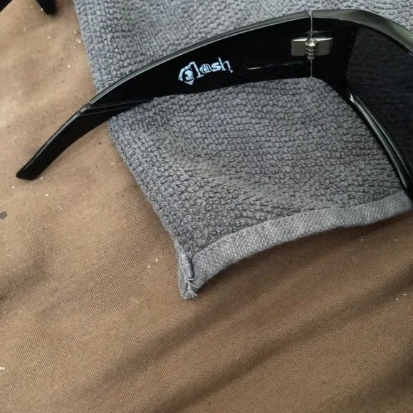 Spy Clash sun glasses with case.